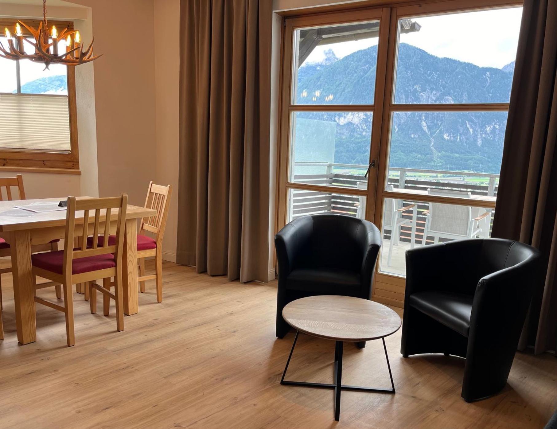 Sun Apartments - With Dolomiten Panorama เลียนซ์ ภายนอก รูปภาพ