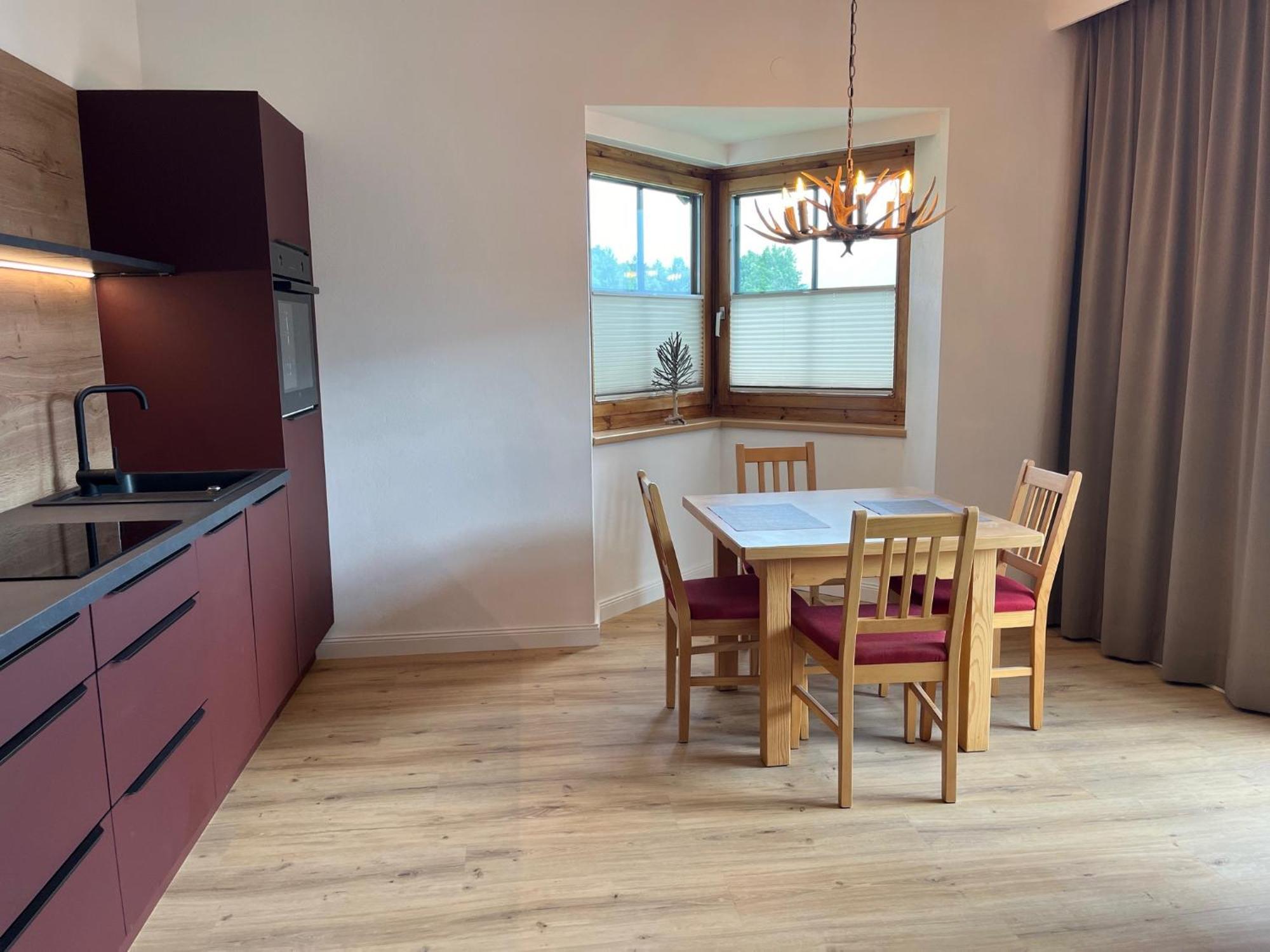 Sun Apartments - With Dolomiten Panorama เลียนซ์ ภายนอก รูปภาพ